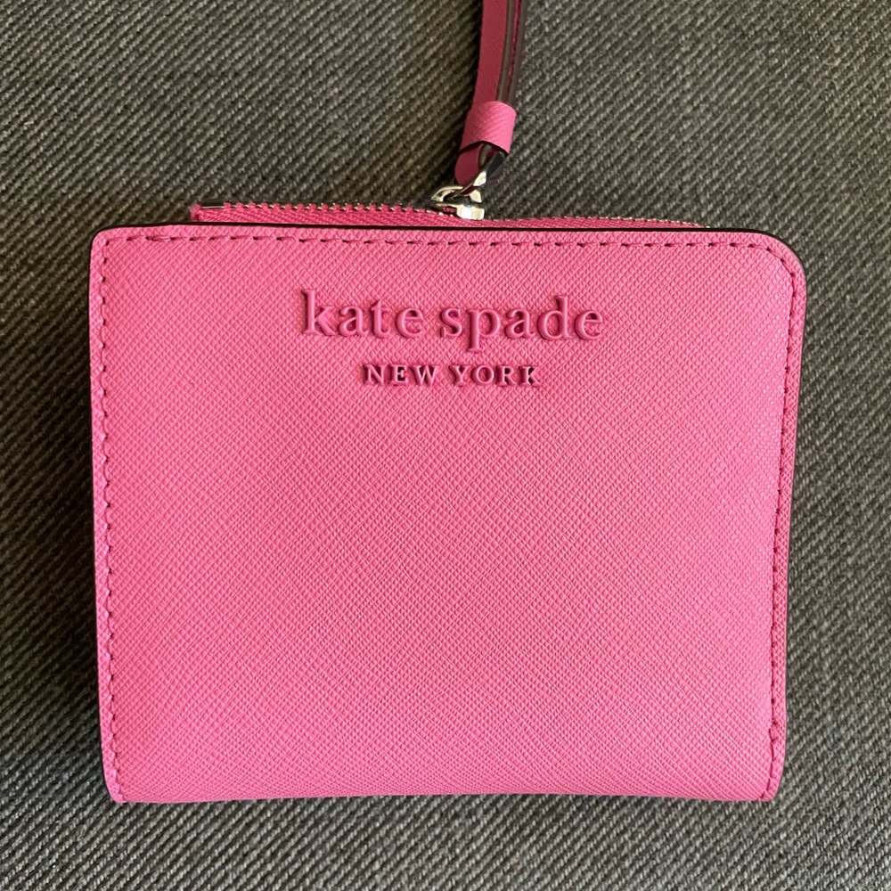 Kate Spade Cameron Monotone Small L-Zip Bifold Wallet